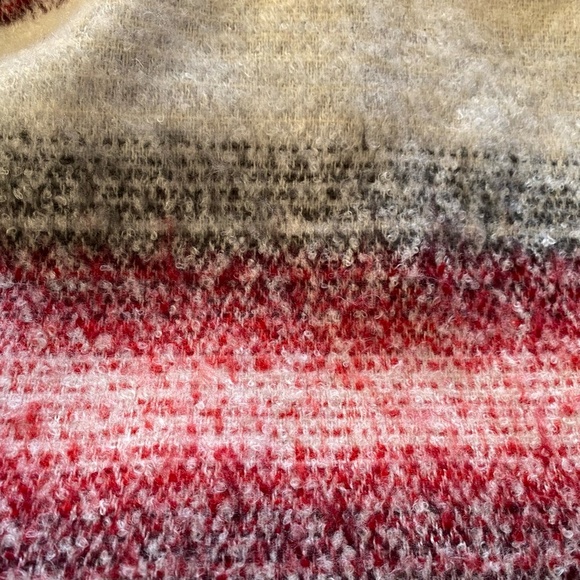 V.Fraas Soft Winter Outdoor Fuzzy Large 23X74" Acrylic Scarf- Made In Germany- - Picture 5 of 10